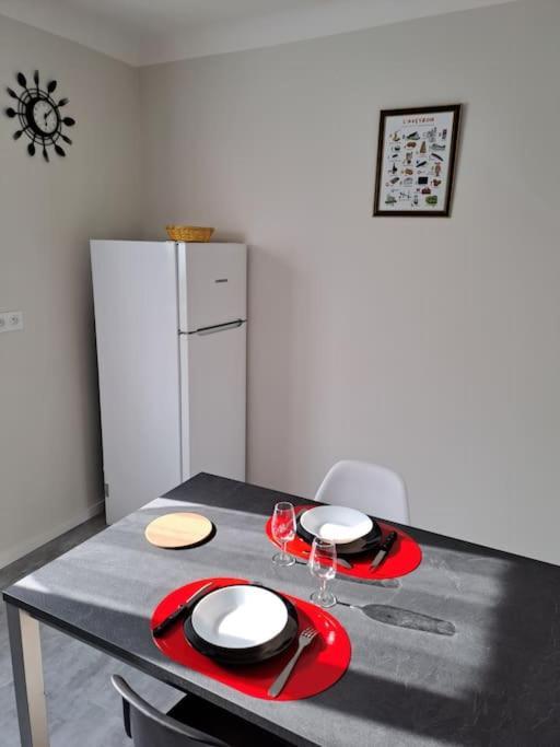 Agreable T2 Classe 3 Etoiles, Refait A Neuf, Dans Quartier Calme โรเดซ ภายนอก รูปภาพ